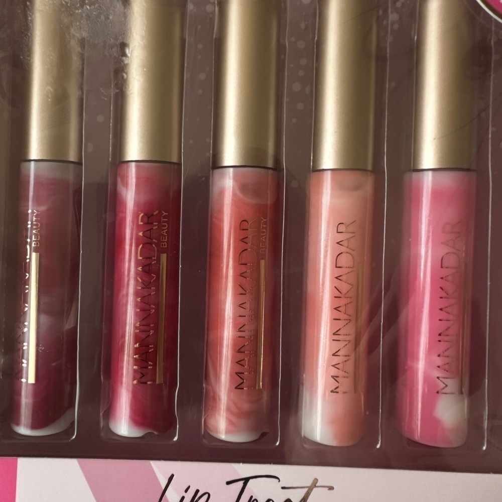 Manna Kadar Lip Gloss Set - Red, Pink, Cream